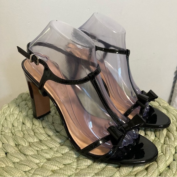 Anthropologie Vicenza Black Patent Leather Bow T-Strap Heel Sandals NWOB - Picture 3 of 8